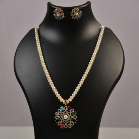 <div style="font-family: 'Georgia', serif; color: #333; line-height: 1;">   <h2 style="color: #b88e56; font-size: 0.8em; letter-spacing: 2px;  margin-bottom: 15px;">Multicolor Glow Pearl Set</h2></div>