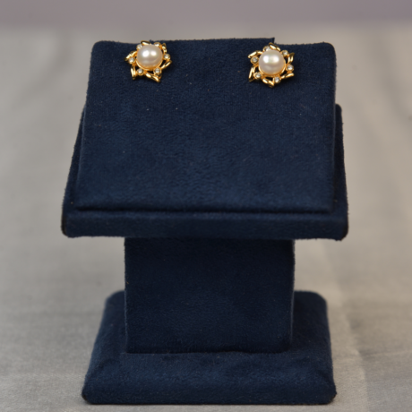 <div style="font-family: 'Georgia', serif; color: #333; line-height: 1;">   <h2 style="color: #b88e56; font-size: 0.8em; letter-spacing: 2px;  margin-bottom: 15px;">single round pearl</h2></div>